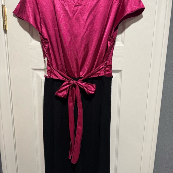 Bebop Fuchsia Ruffled V-Neck Top - Picture 4 of 7